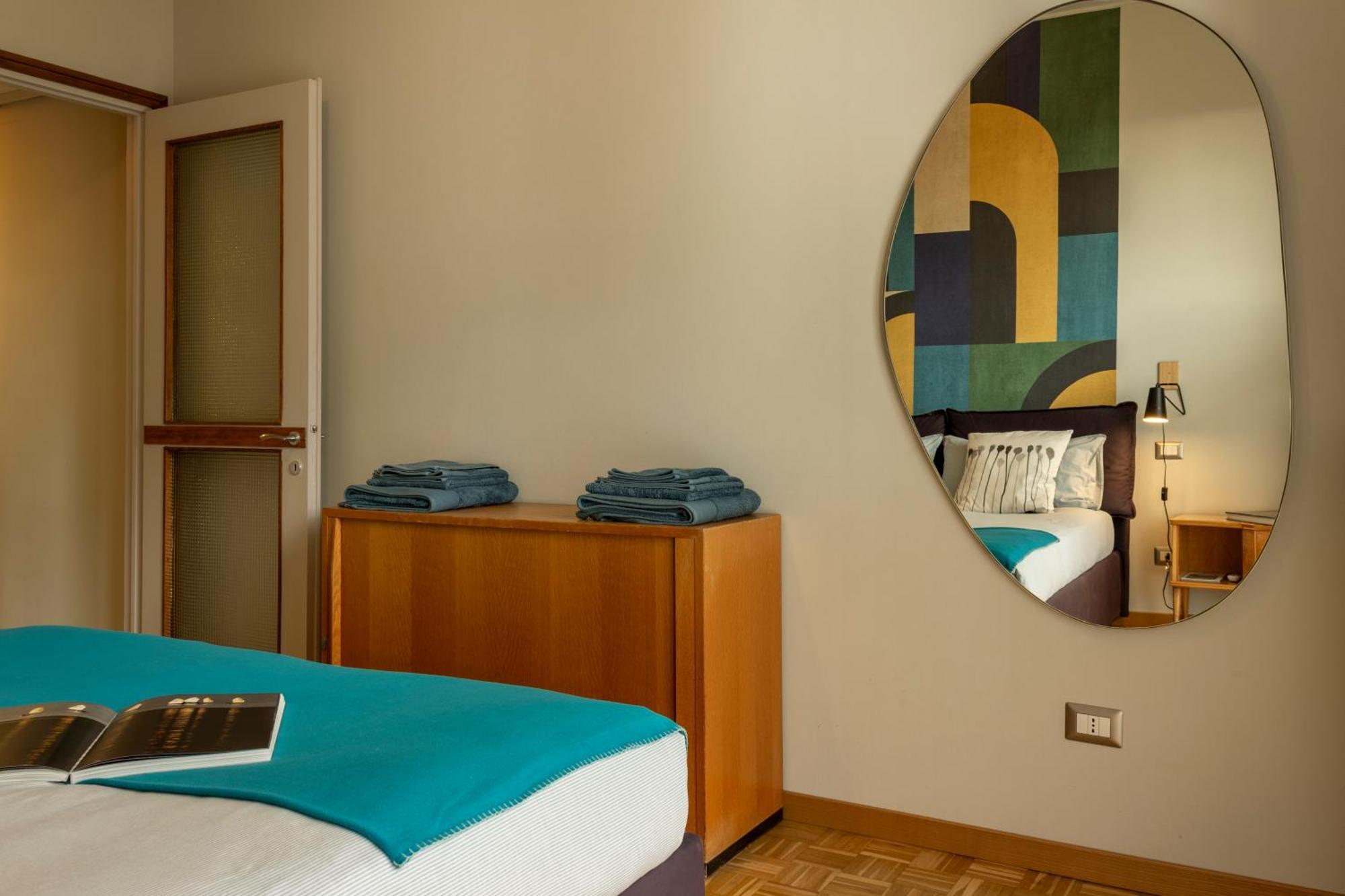 The Silky Way Apartment โกโม ภายนอก รูปภาพ