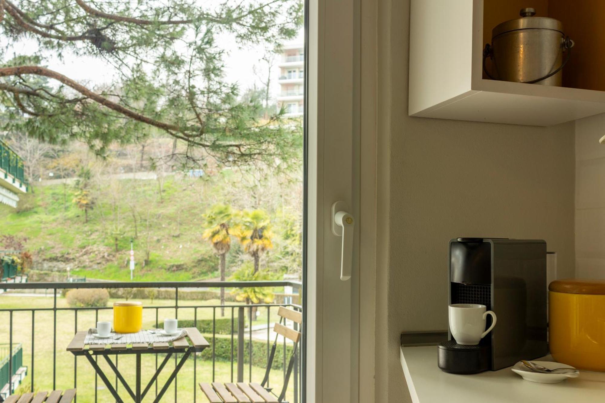 The Silky Way Apartment โกโม ภายนอก รูปภาพ