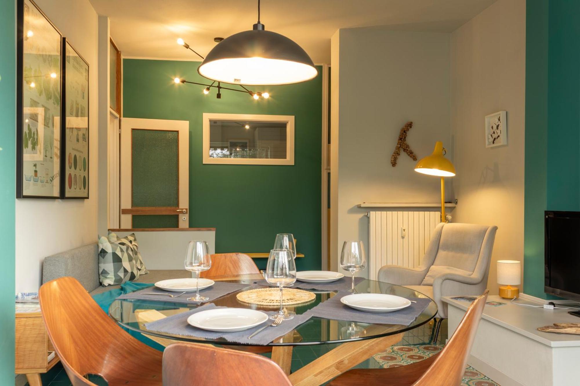 The Silky Way Apartment โกโม ภายนอก รูปภาพ