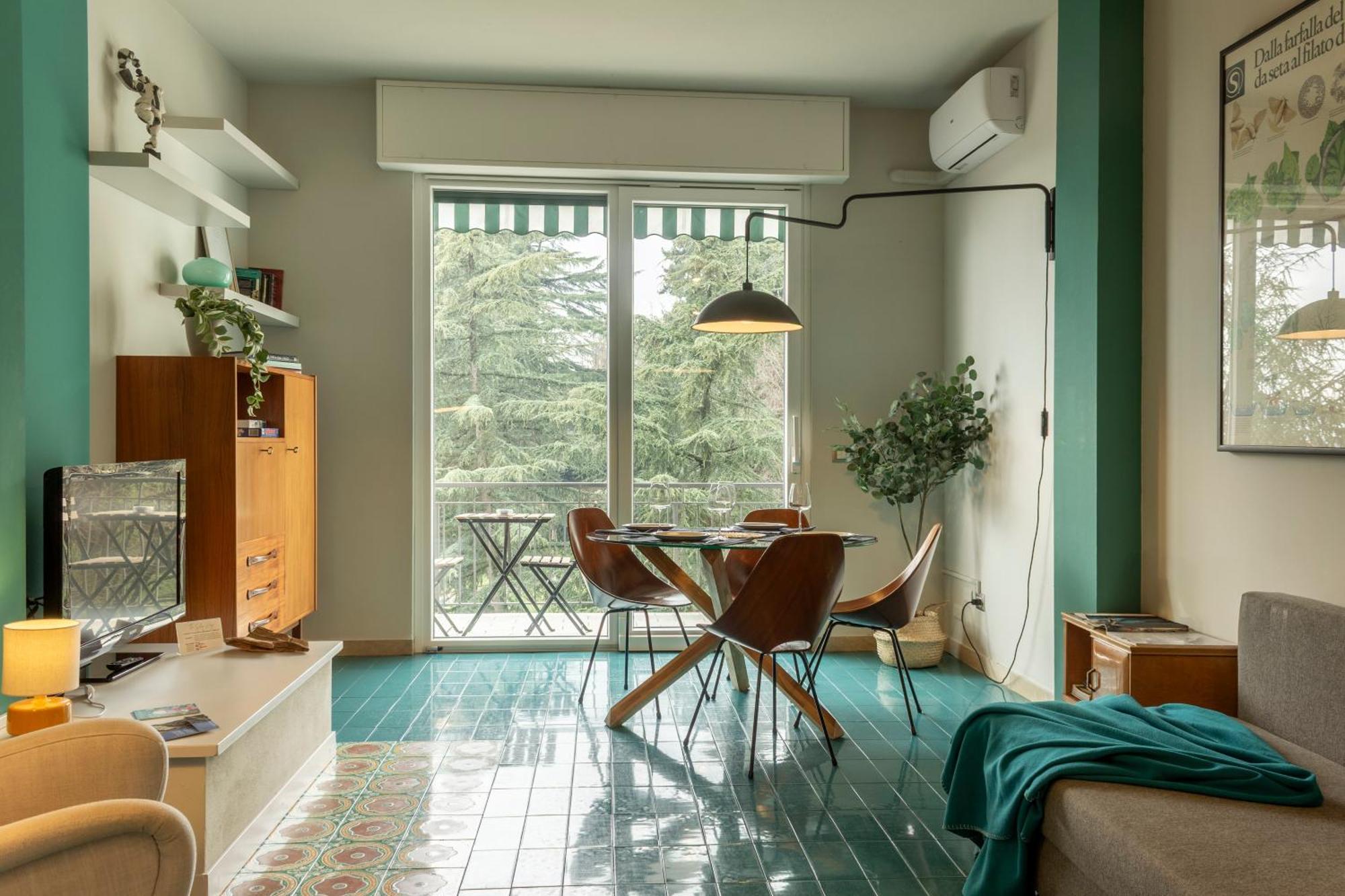 The Silky Way Apartment โกโม ภายนอก รูปภาพ